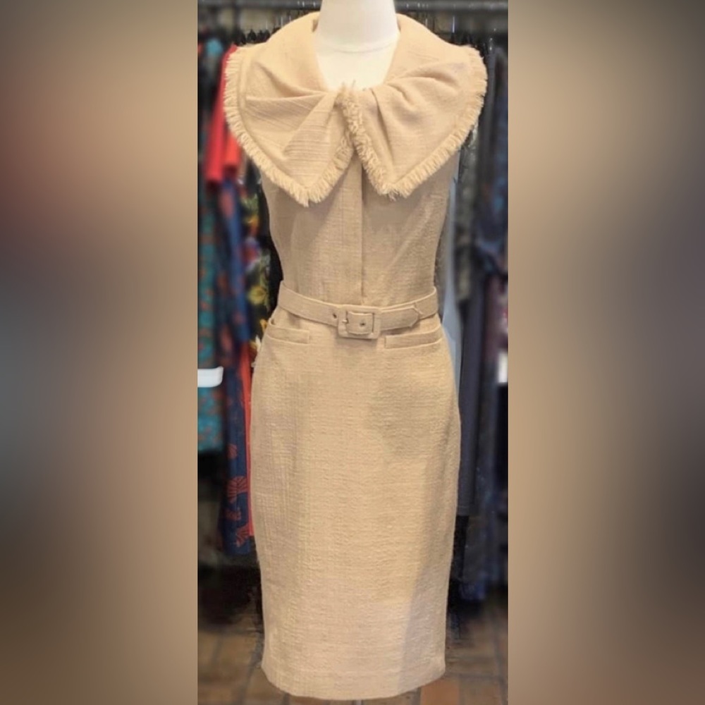 NWOT Christian Dior boucle wide collar belted dress